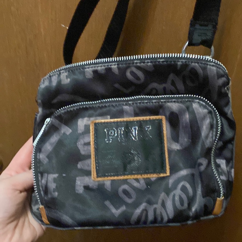 Victoria’s Secret Pink mini shoulder bag